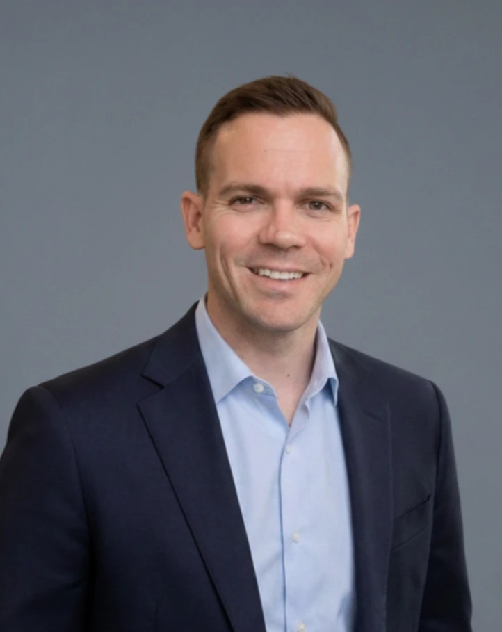 Luke Green — Sales Manager